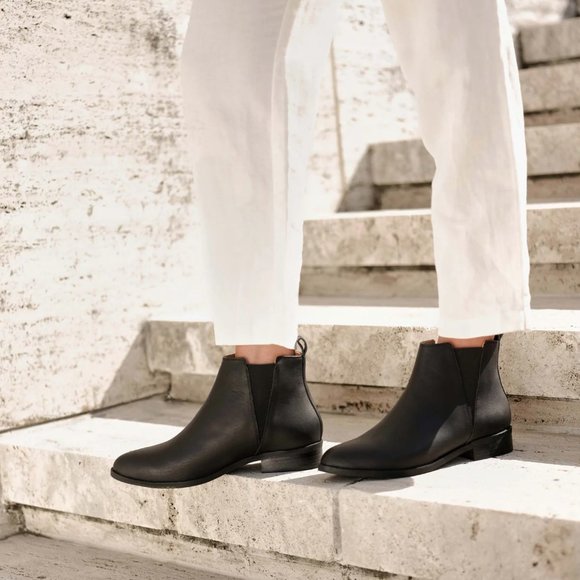 Nisolo Everyday Chelsea Commuter Boot - Picture 2 of 10